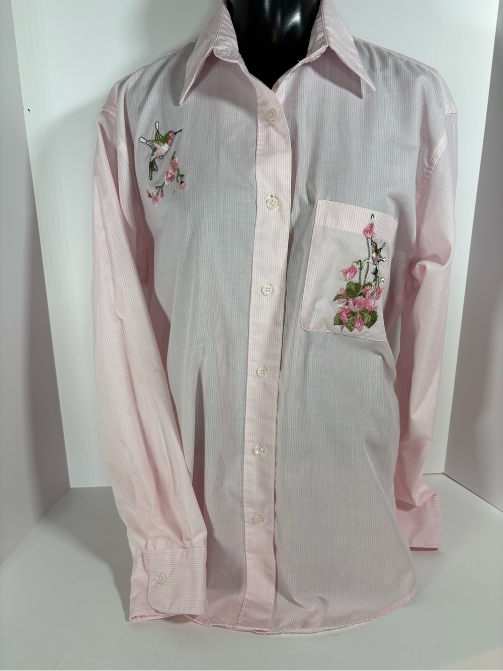 Las Olas Light Pink Shirt with Floral & Hummingbird Appliqués